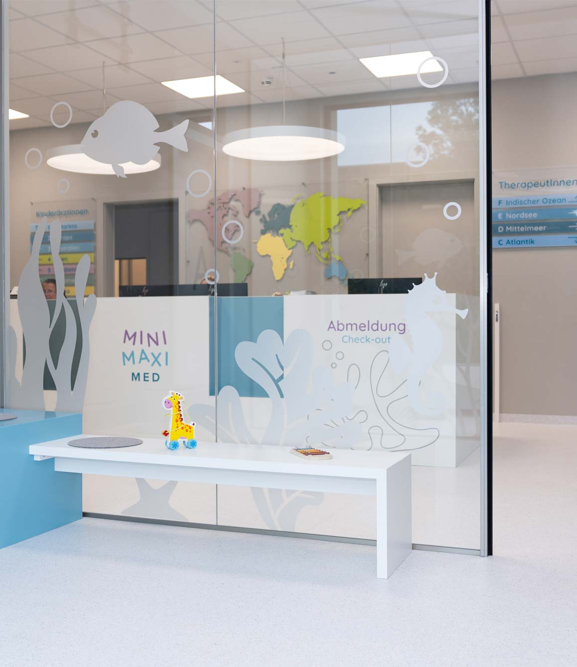 Therapie-Wartebereich – Mini Maxi Med Therapie-Wartebereich - Mini Maxi Med